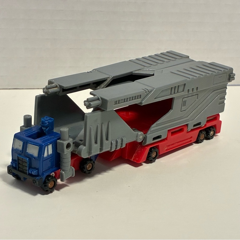 Transformers MicroMaster Optimus Prime 1988. Hasbro / Takara